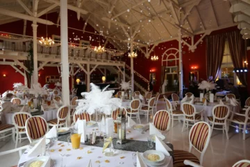 Elegancka sala weselna na szczególne okazje: piękne wnętrza i wyśmienita kuchnia