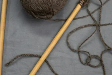 Jak malować ceramikę: poradnik krok po kroku dla początkujących i zaawansowanych hobby.