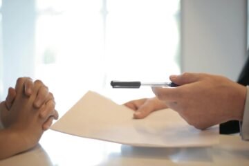 Jak Wybrać Optymalne Ubezpieczenie Zdrowotne: Porady i Wskazówki