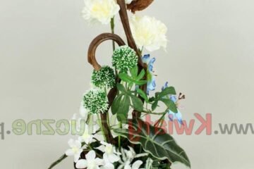 Kwiaty z organzy: Jak stworzyć piękne dekoracje kwiatowe w domu.