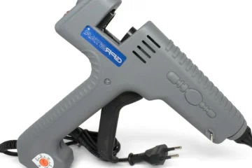 Pistolet do kleju: praktyczne narzędzie do precyzyjnego klejenia.