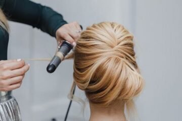 Profesjonalny fryzjer ślubny: trendy i inspiracje dla przyszłych panien młodych