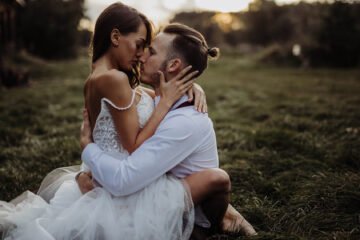 Sesja Narzeczeńska: Jak Wybrać Doskonałe Lokacje i Fotografa